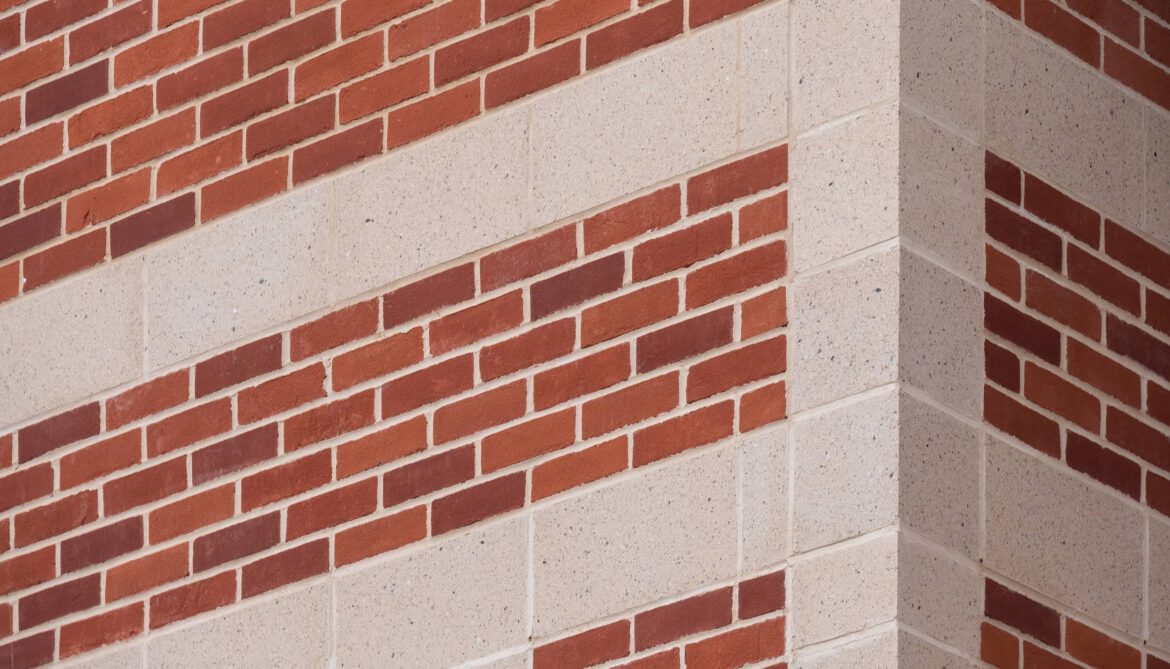 The Advantages and Disadvantages of Masonry